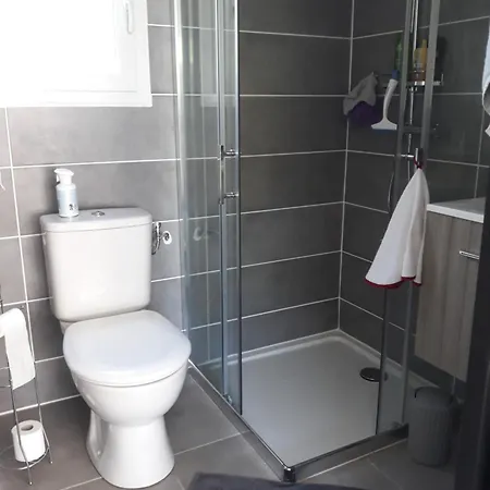 Δωμάτια σε οικογενειακή κατοικία L'atelier D'adrien *